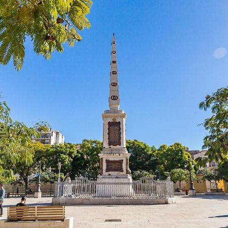 Central Malaga Apartment At Mitjana Plaza Bagian luar foto