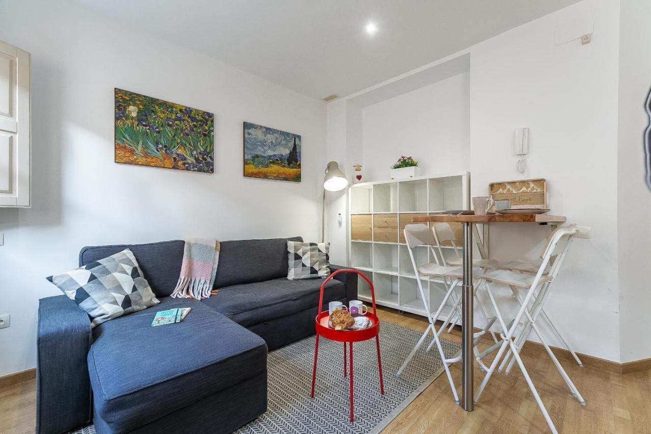 Central Malaga Apartment At Mitjana Plaza Bagian luar foto