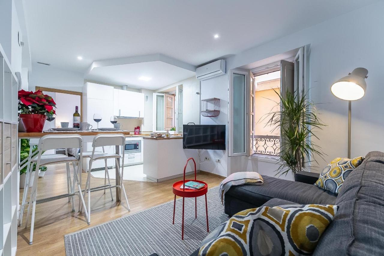 Central Malaga Apartment At Mitjana Plaza Bagian luar foto